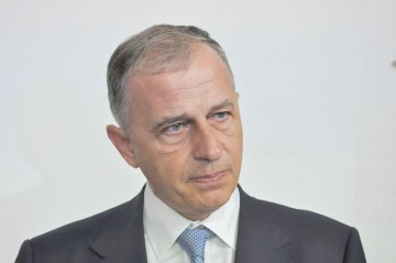Ce dramă! Geoană spune că, din proprie inițiativă, a predat DNA ceasurile primite în perioada 2008-2009